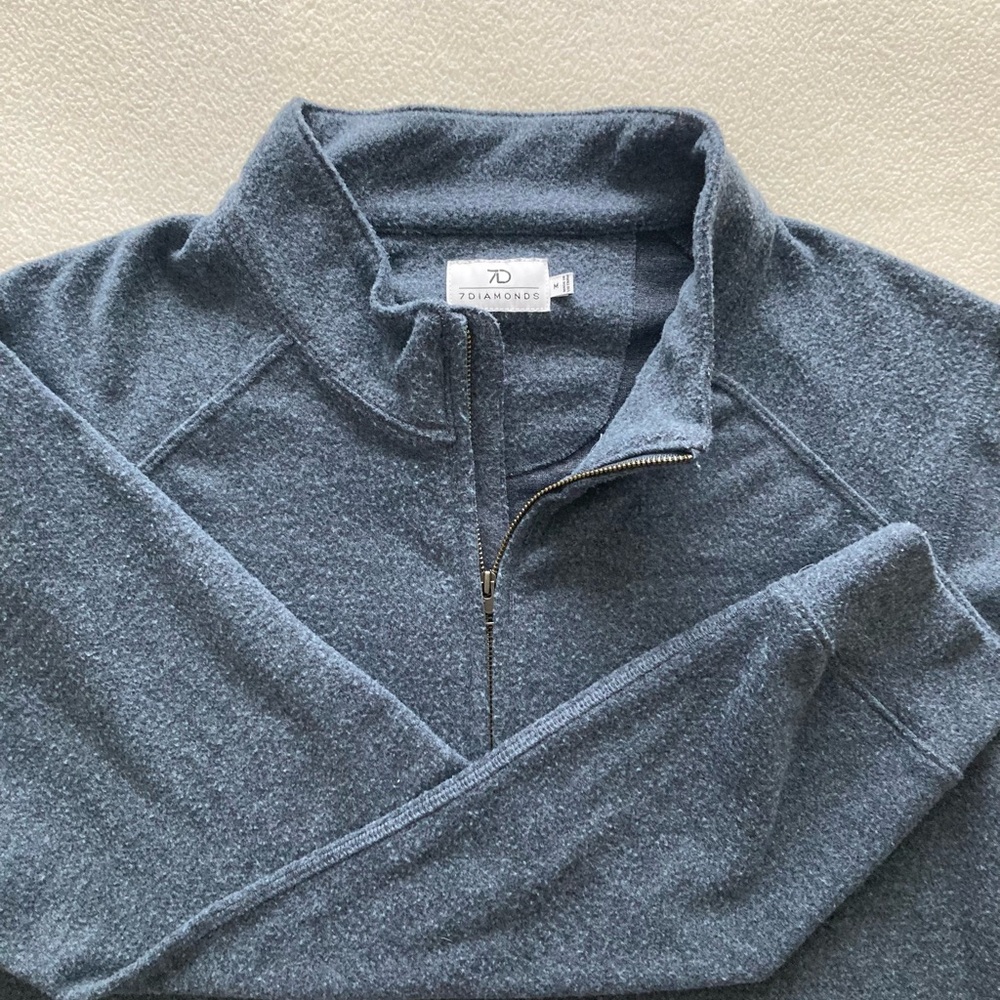 7 Diamonds men’s fleece 1/4 zip pullover. Size Medium. Golf, sports, fall, warm.